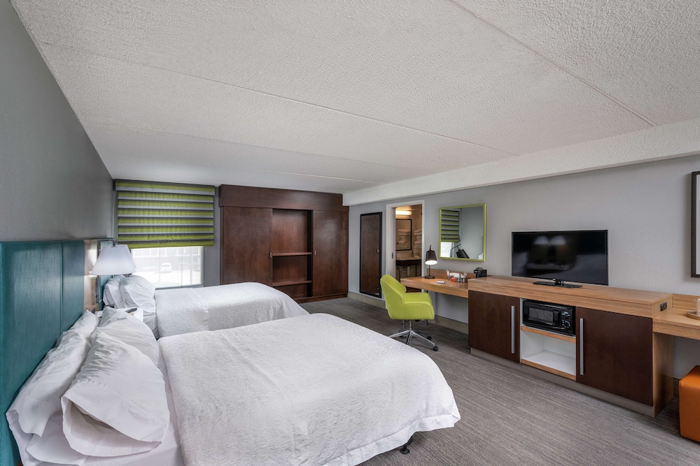 Room, 2 Queen Beds, Accessible, Non Smoking - Photo 2