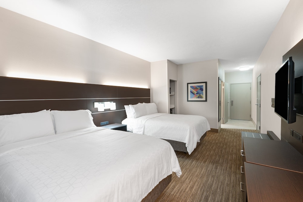 Standard Room, 2 Queen Beds, Accessible (Comm & Mobil, Accessible Tub) - Photo 1