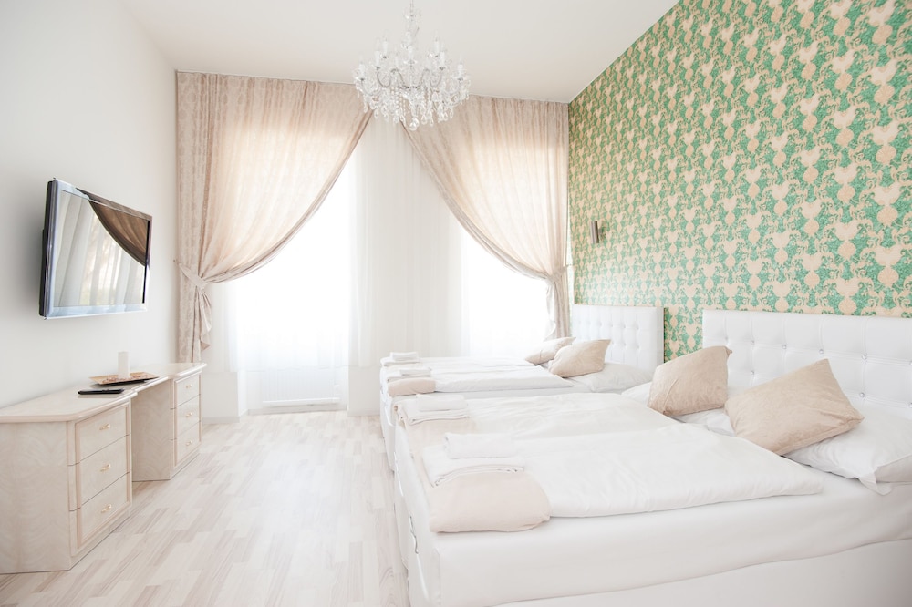 Deluxe Studio, Kitchenette