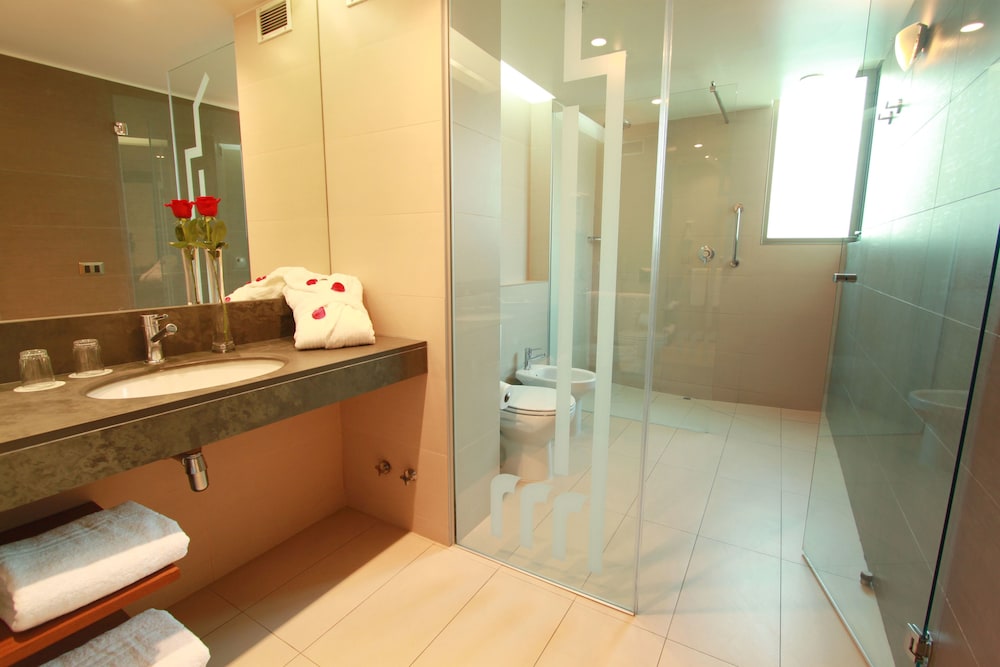 Superior Room - Photo 11