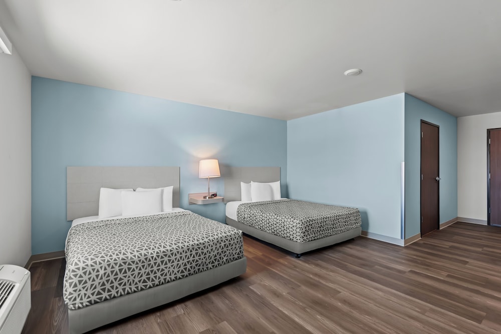 Suite, 2 Queen Beds, Accessible, Non Smoking photo 1