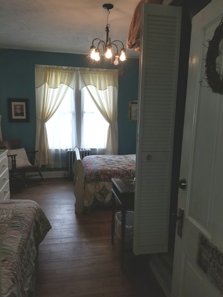 Family Suite, Multiple Beds, Concierge Service, City View photo 2