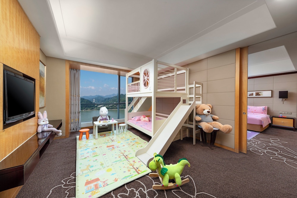 Family Suite, 2 Bedrooms, River View