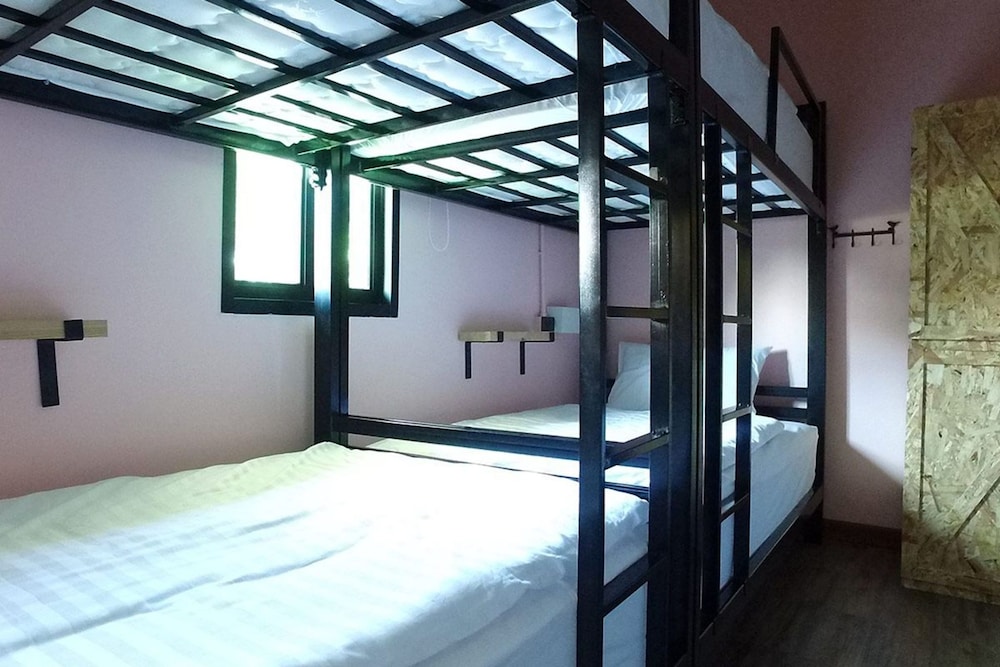 Room, Mixed Dorm (4 Bed) photo 1
