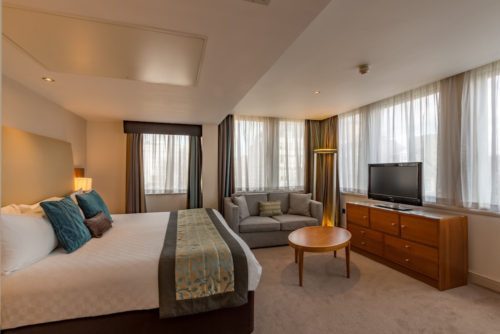 Executive Room, 1 King Bed with Sofa bed