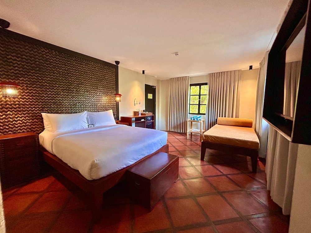 Deluxe Suite - Photo 4