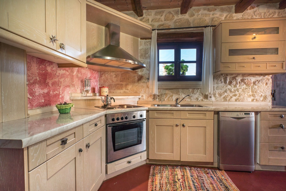 Apartment, 2 Bedrooms, Private Pool - Photo 8