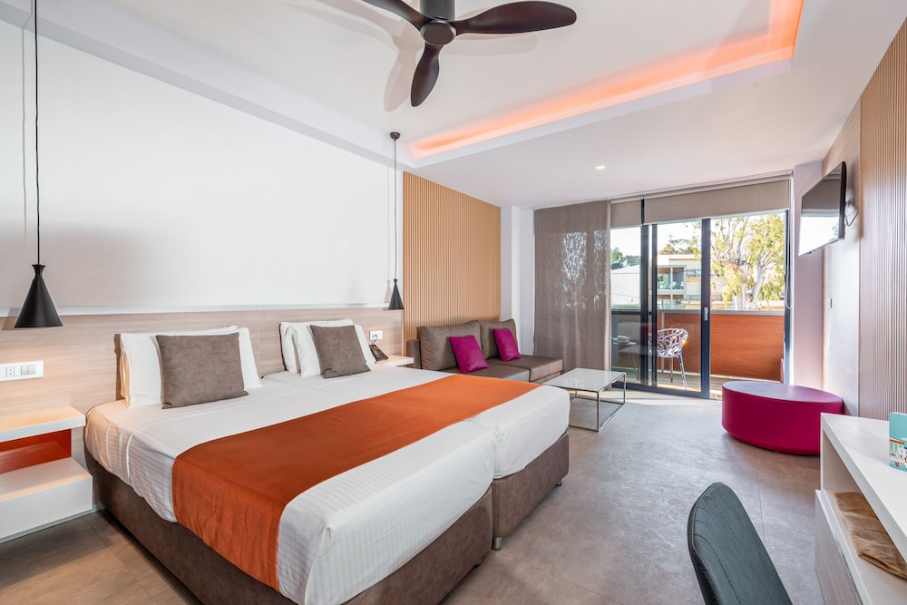 Deluxe Double Room - Photo 1