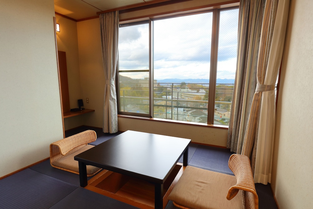 Superior Japanese Style Room, Non Smoking, Town View photo 2