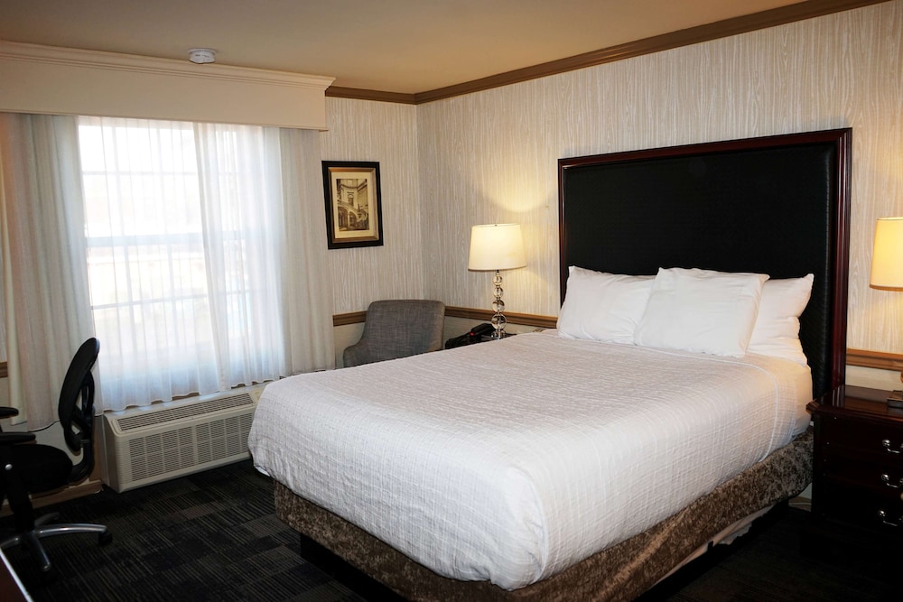 Room, 1 Queen Bed, Non Smoking (Efficiency) - Photo 1