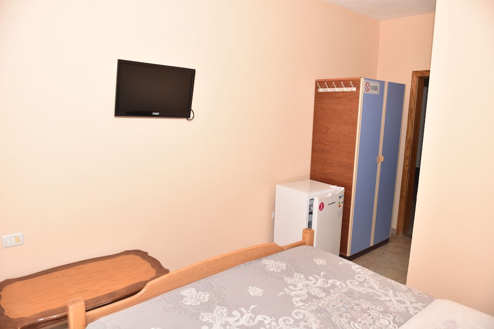 Economy Double Room photo 3