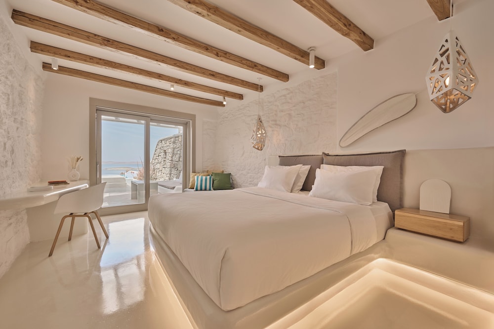 Romantic Studio Suite