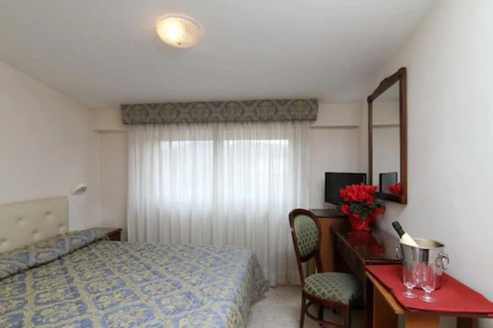 Economy Double or Twin Room photo 1