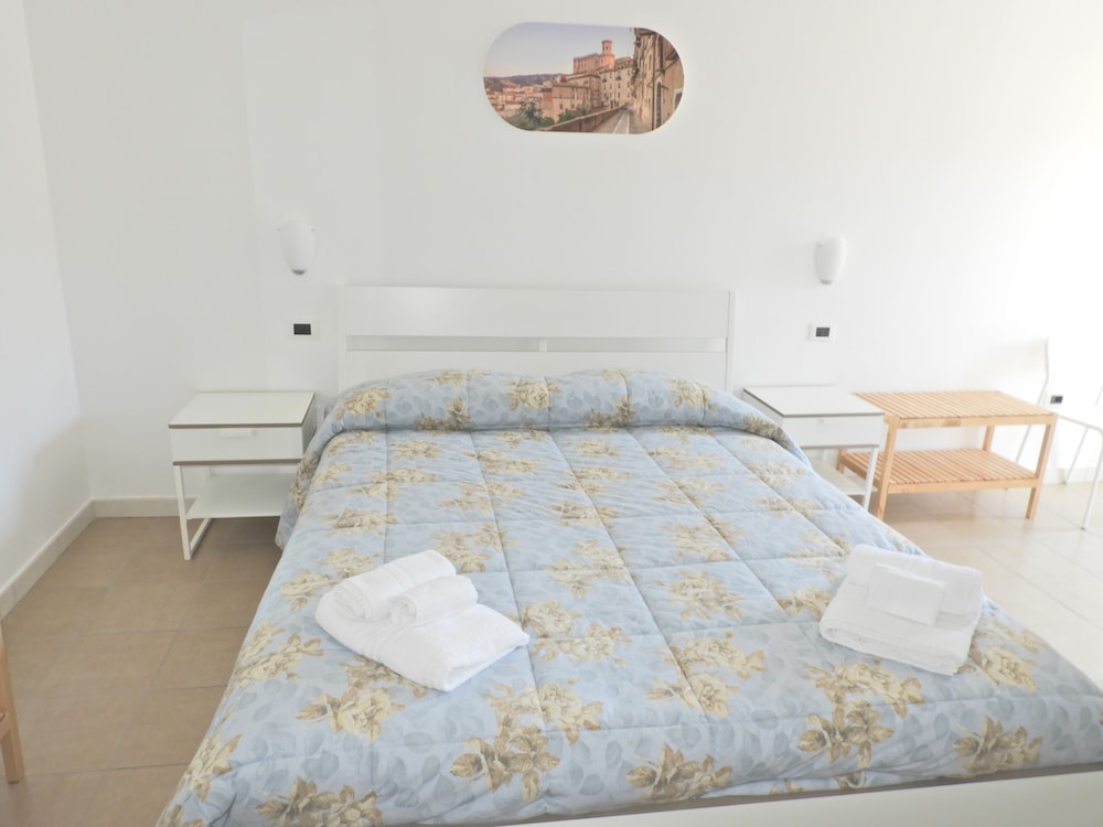 Comfort Double Room, 1 Queen Bed photo 3