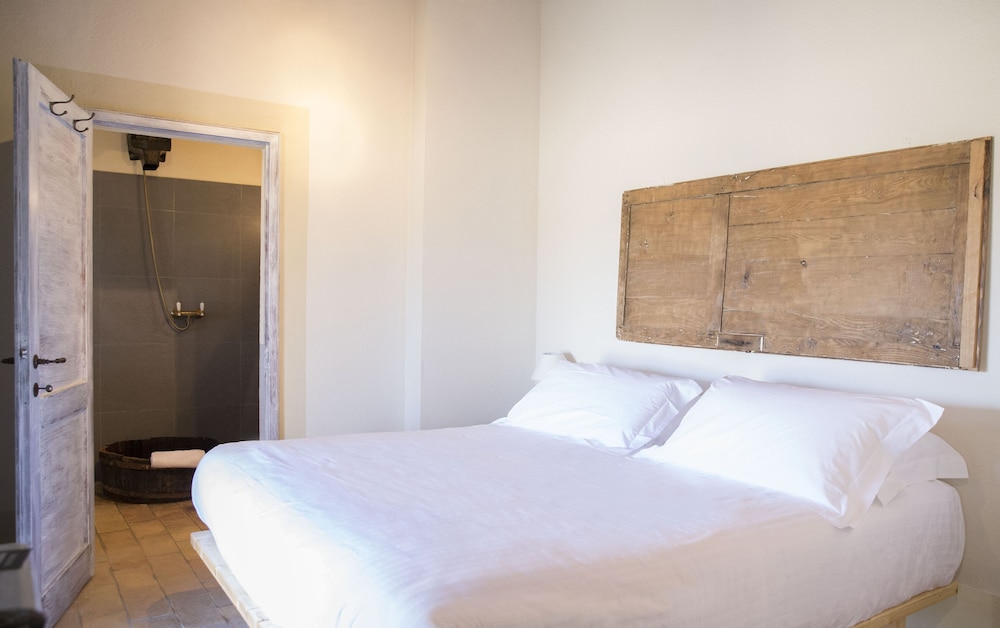 Superior Double Room, 1 Queen Bed, Valley View (Superior) photo 2