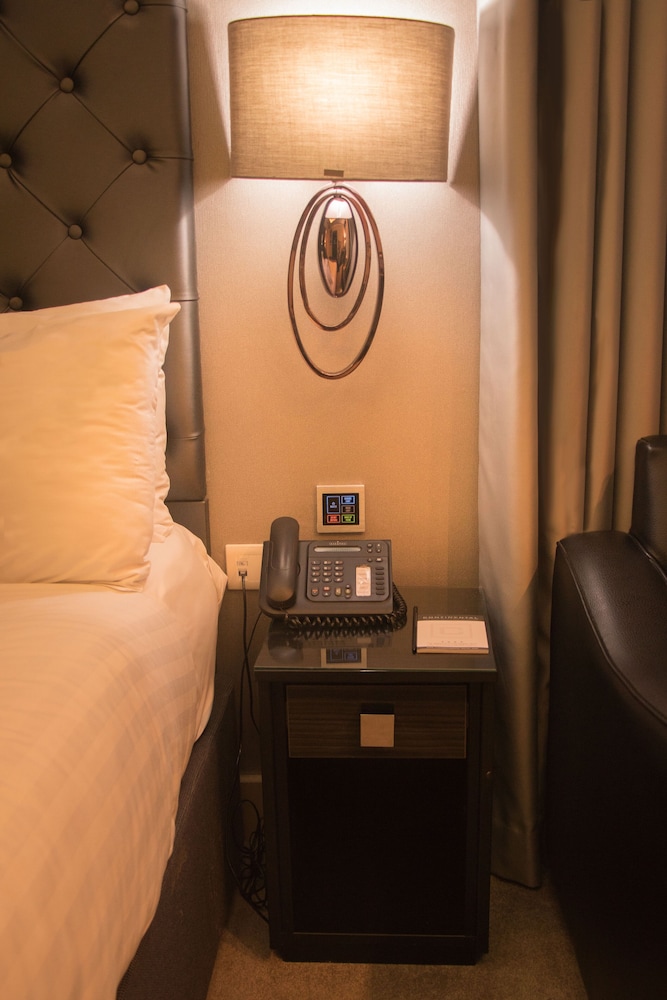 Executive Double Room - Photo 9