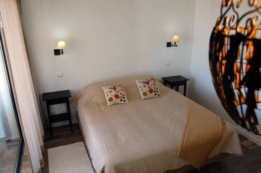 Classic Double Or Twin Room, Non Smoking photo 2