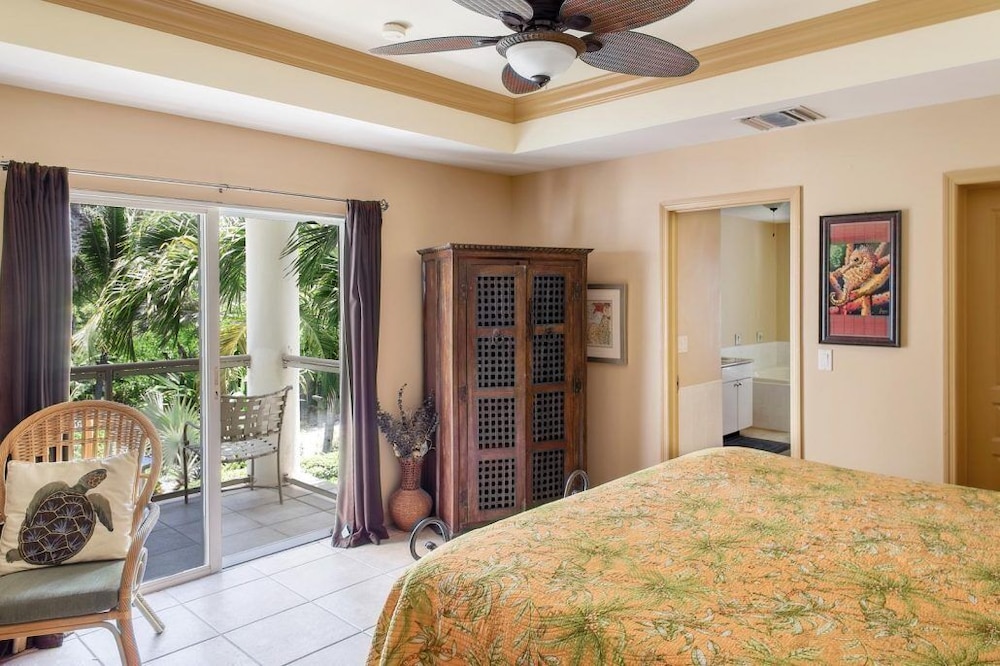2-Bedroom Oceanfront (2212)