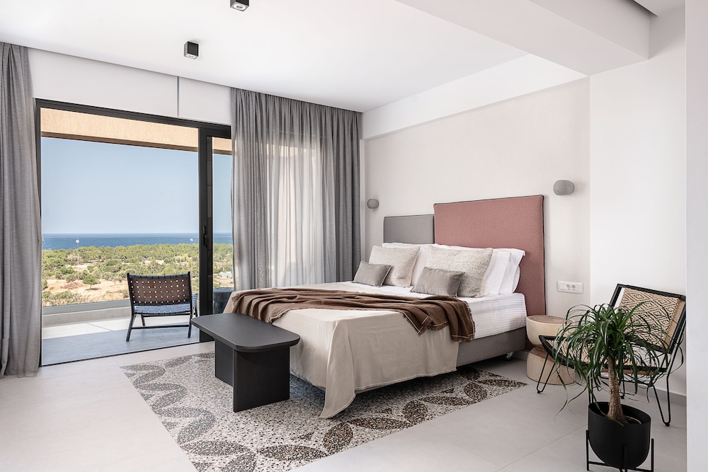 Luxury Studio Suite, Sea View