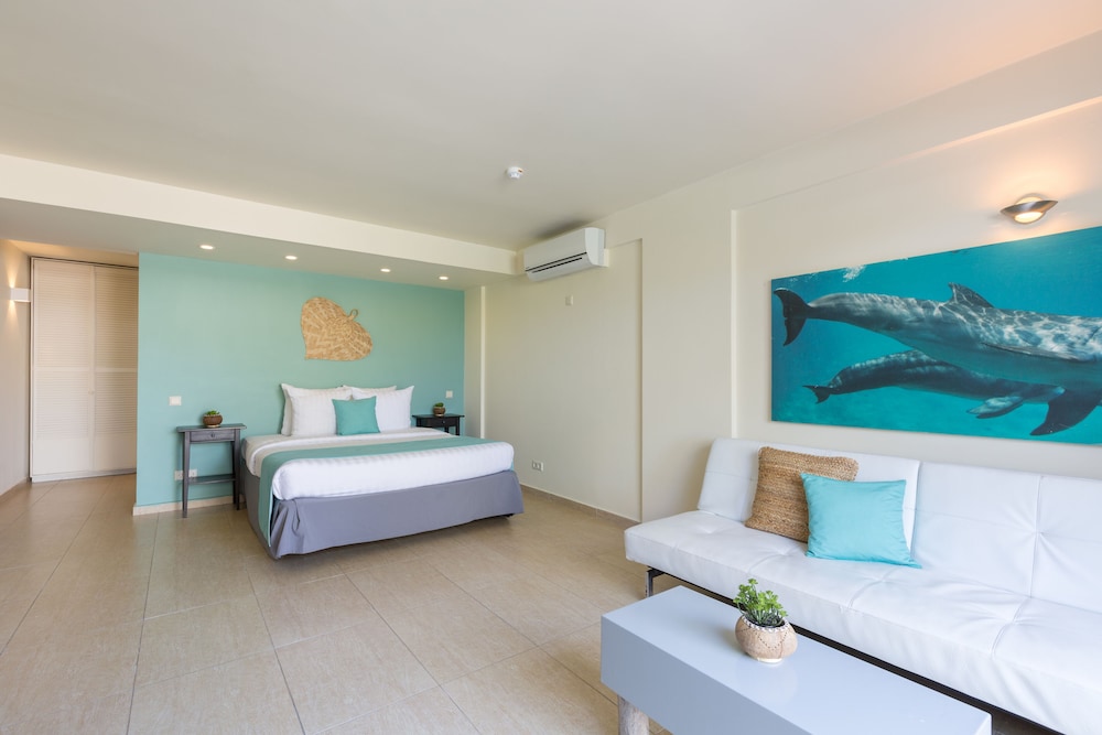 Dolphin Room photo 2