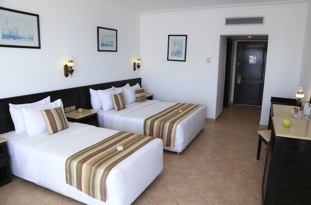 Family Room, Partial Sea View