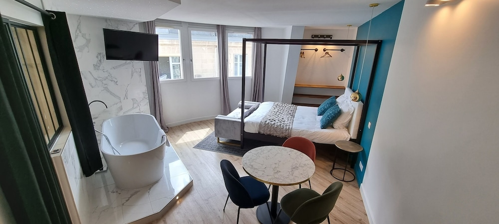 Deluxe Studio Suite photo 1