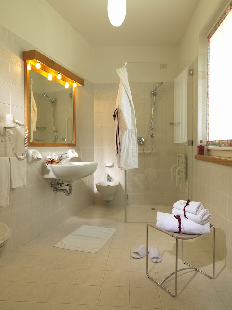 Double Room - Photo 6
