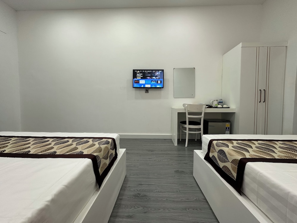 Deluxe Double or Twin Room photo 3