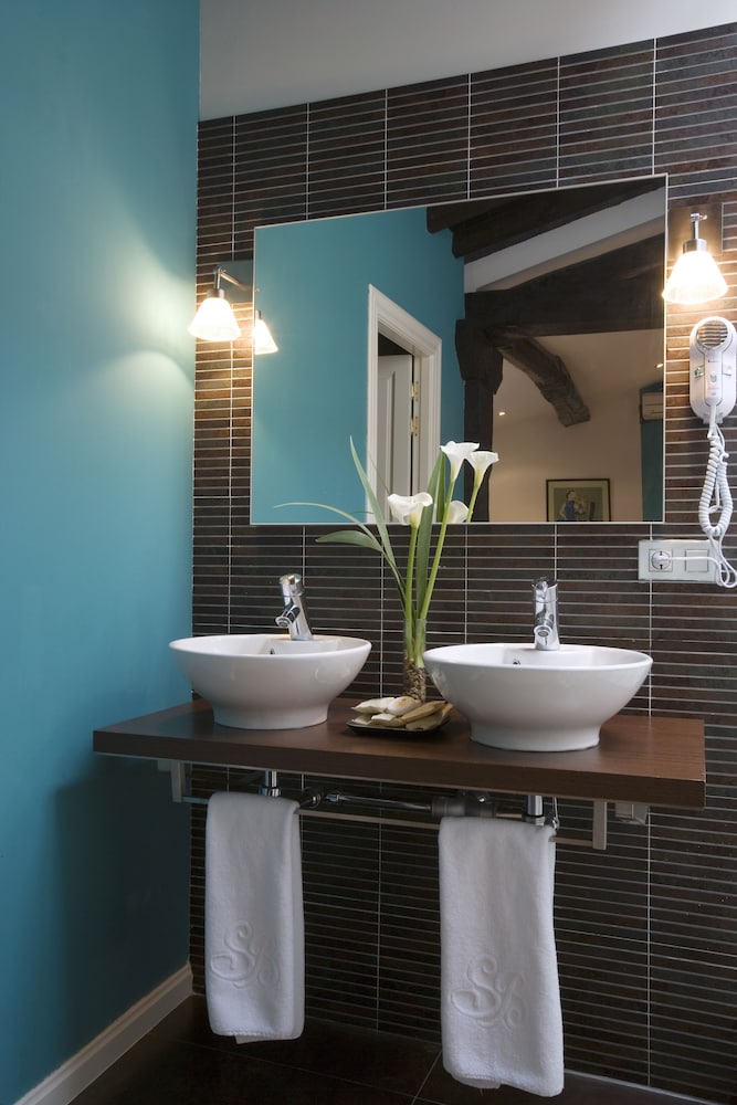 Suite - Photo 4