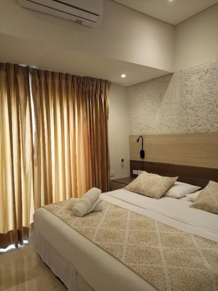 Suite, Balcony - Photo 1