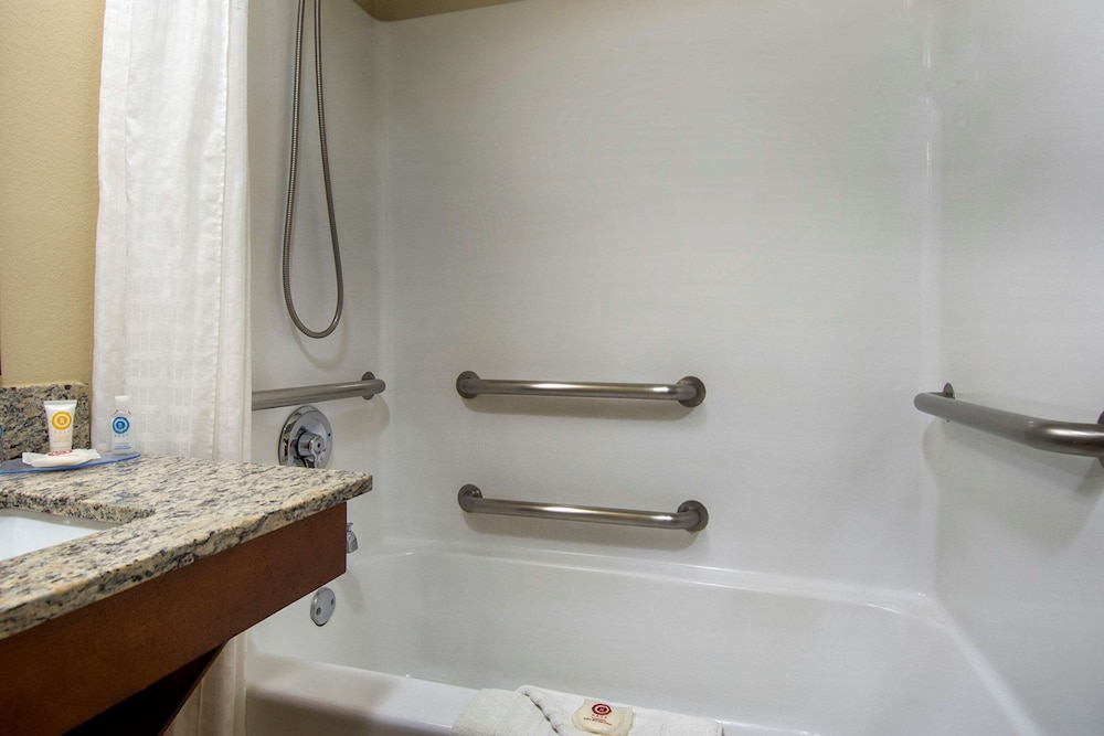 Standard Room, 1 King Bed, Accessible, Non Smoking - Photo 6