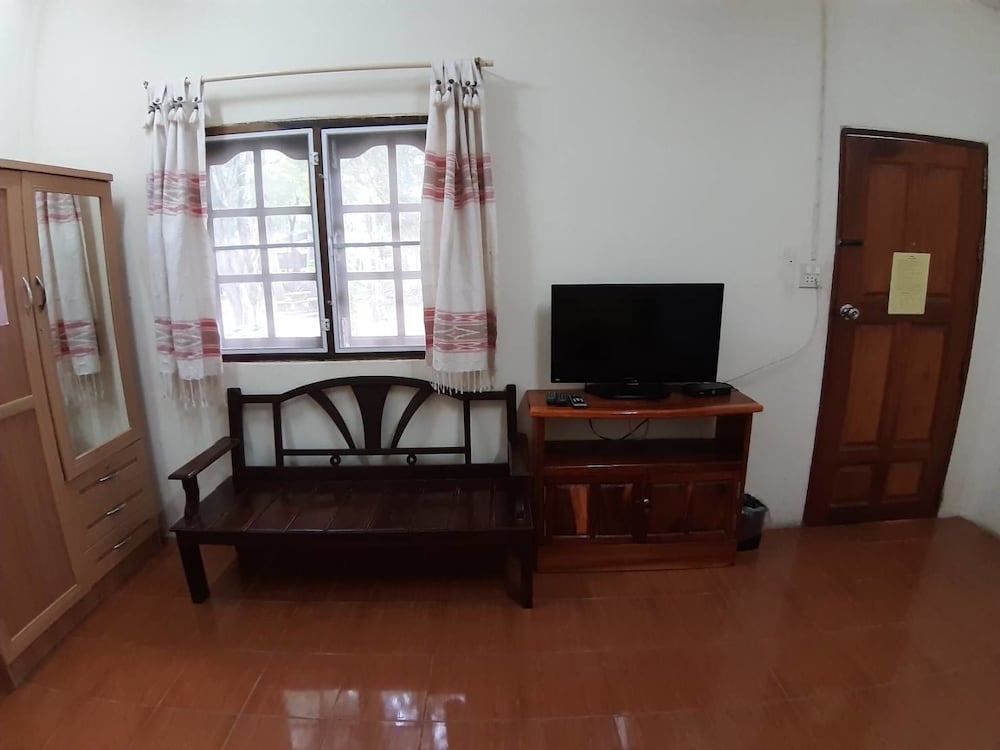 Standard Twin Room - Photo 7
