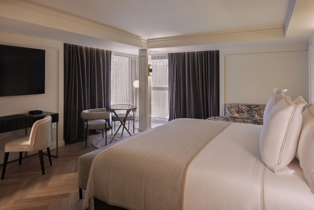 Junior Suite (2 adults + 2 children) photo 3