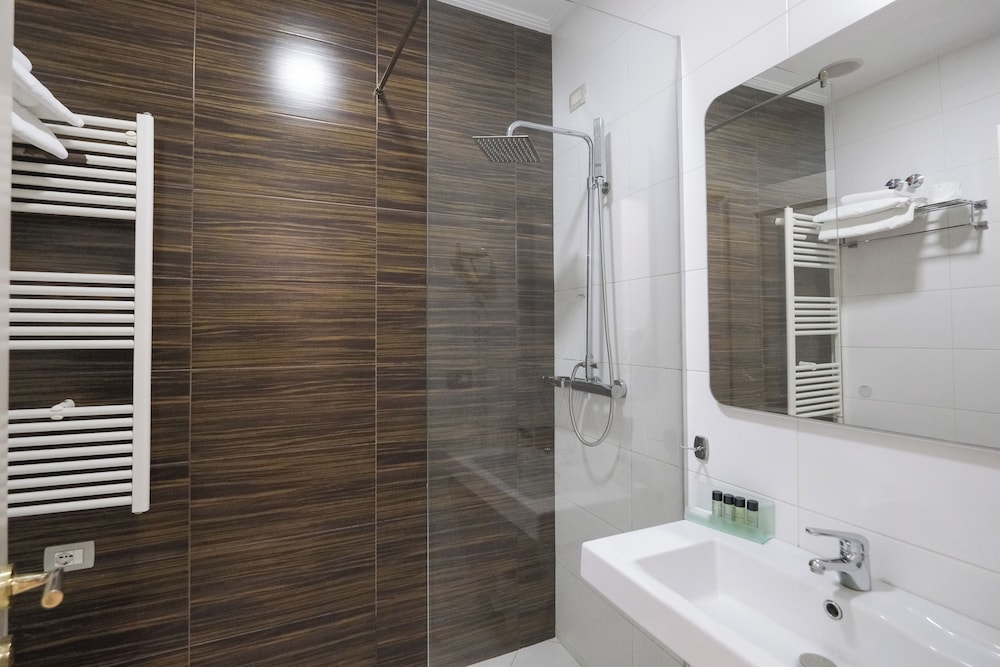 Standard Twin Room, 1 Twin Bed, City View photo 3