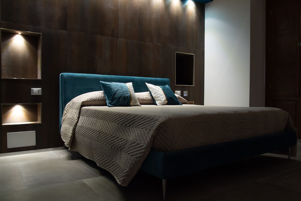 Room, 2 Bedrooms, Balcony, City View