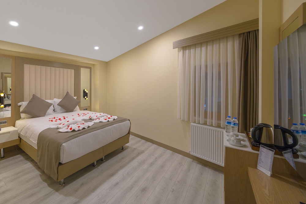 Superior Quadruple Room photo 3