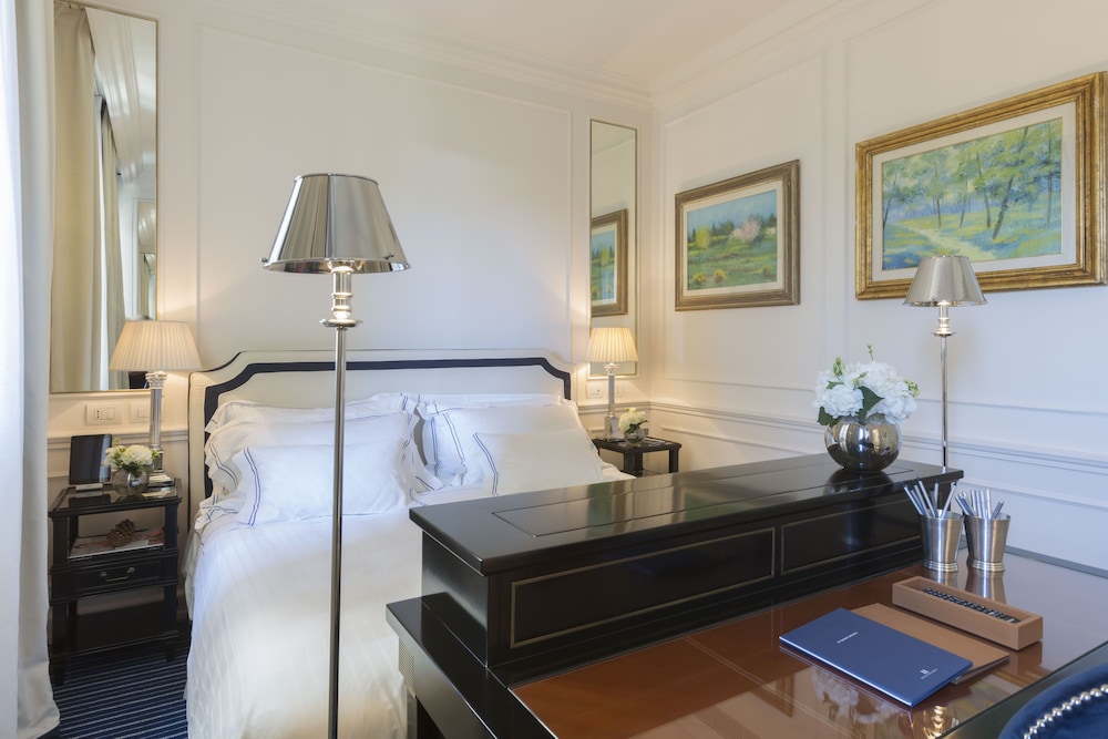 Double Room (Lungarno)