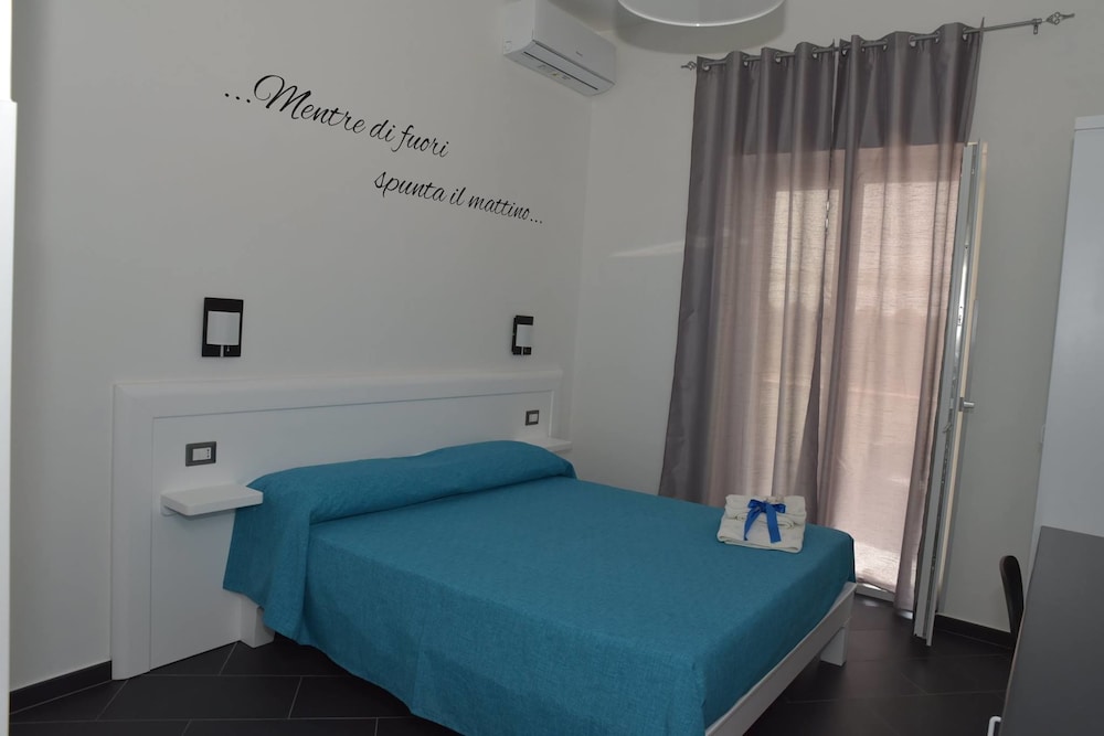 Double Room - Photo 13
