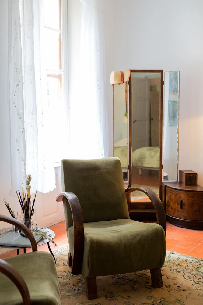 Triple Room, Shared Bathroom (Georges Braque) photo 2