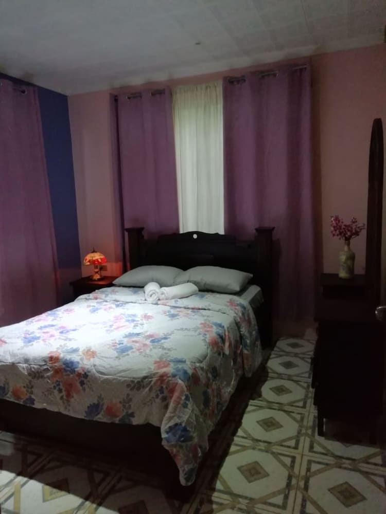 Room, 1 Queen Bed, Non Smoking photo 2