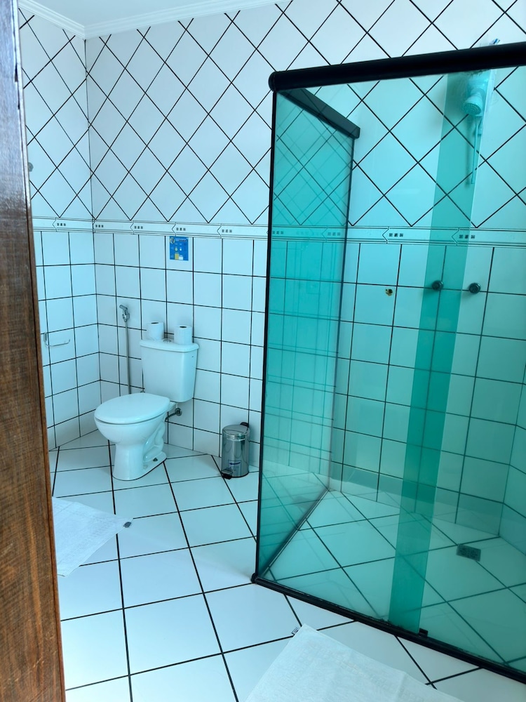 Standard Triple Room, Non Smoking - Photo 2