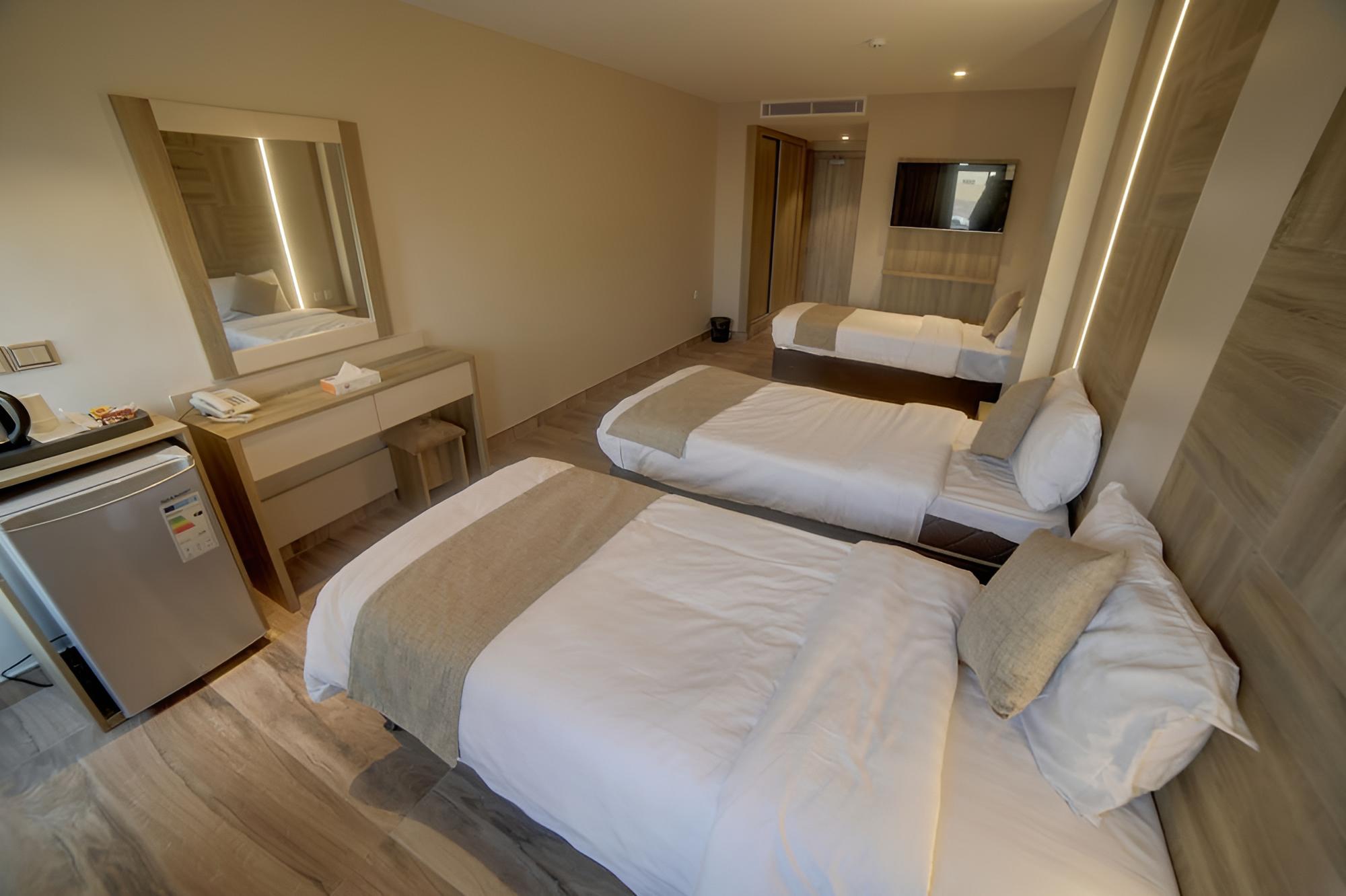 Family Triple Room photo 2
