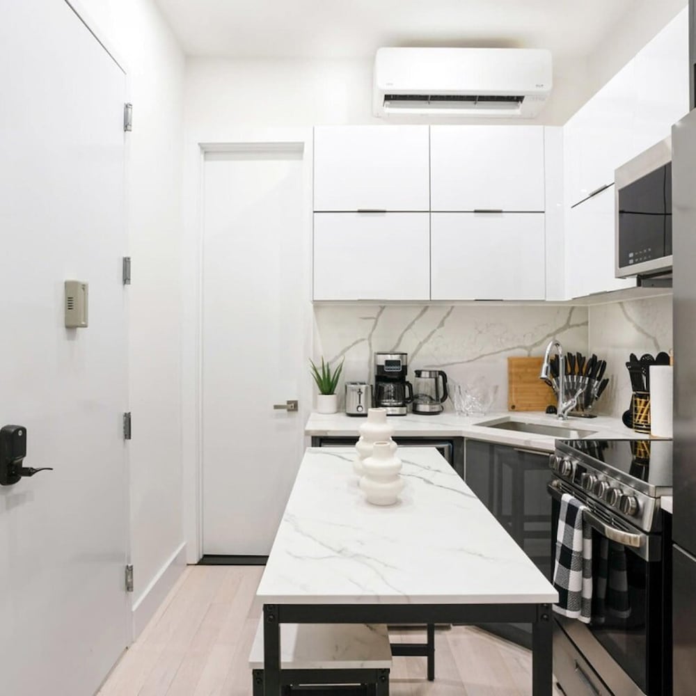 Apartment photo 2
