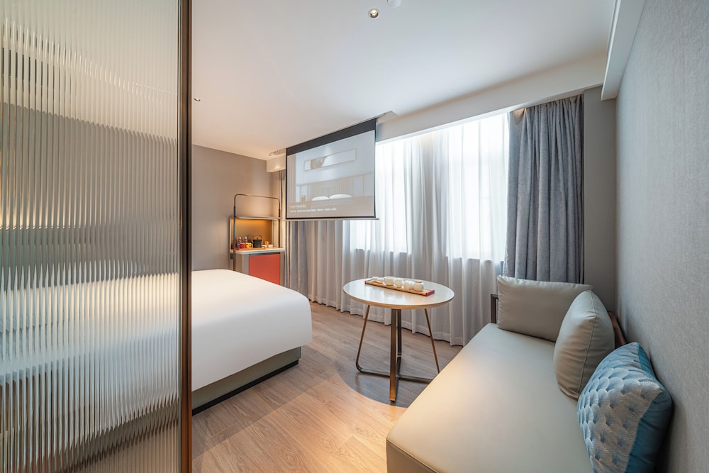 Signature Single Room