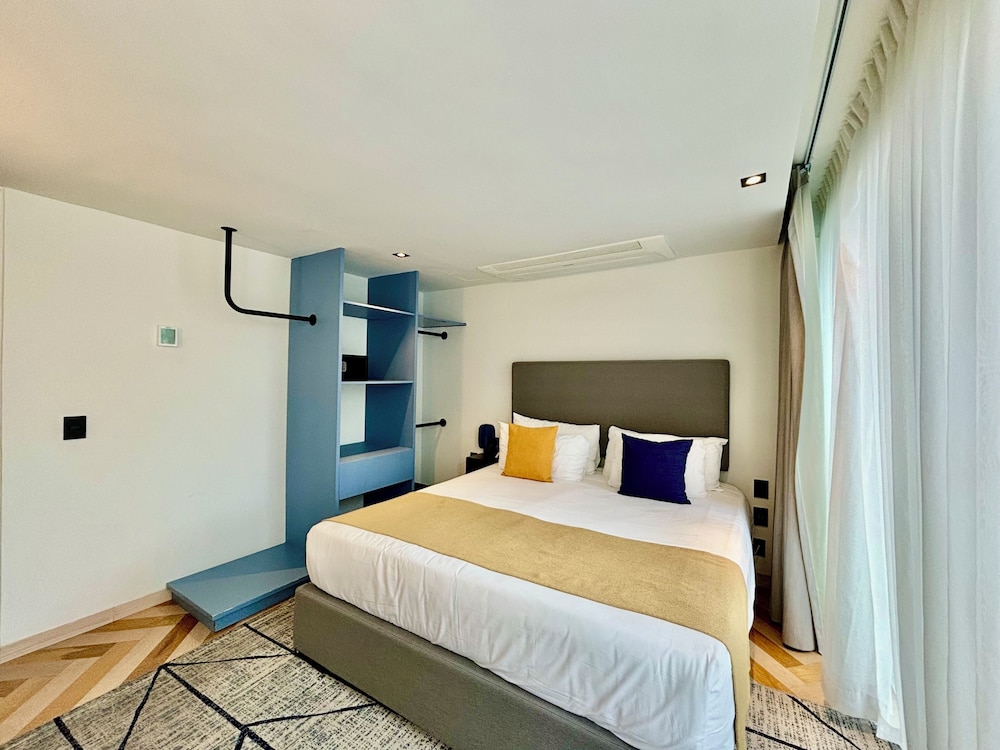 Executive Apartment, 2 Bedrooms - Photo 3