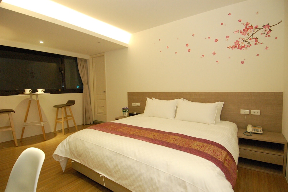 City Double Room, 1 Queen Bed, Non Smoking photo 3