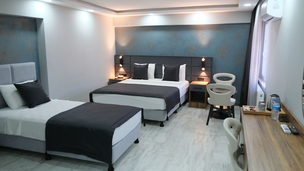 Deluxe Triple Room photo 1
