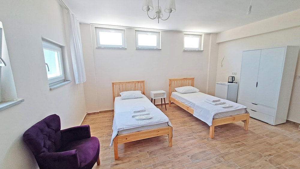 Economy Suite, Basement Floor, 2 Bedrooms photo 1