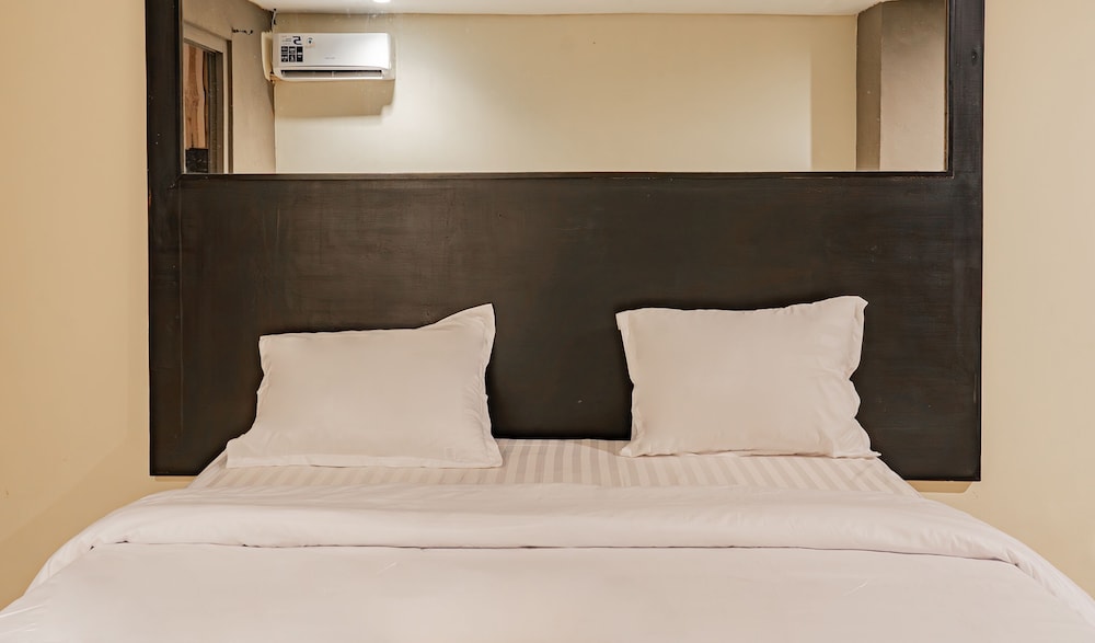 Standard Suite - Photo 6
