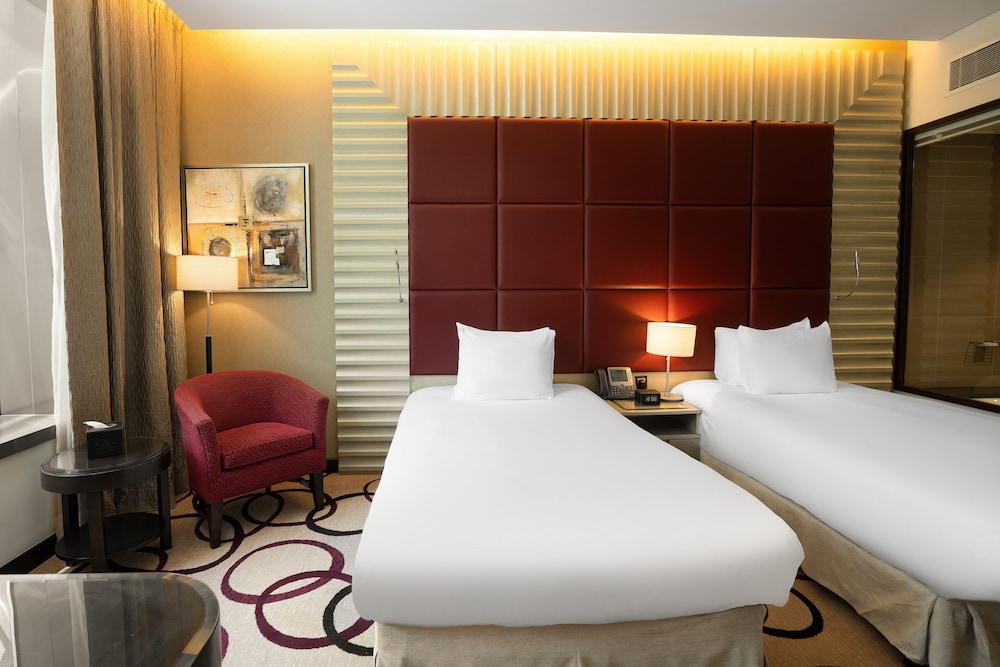 Standard Room, 2 Twin Beds, City View thumbnail 5